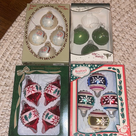 ๐๐๐4 Boxes of Christmas Ornaments ๐๐๐ - Picture 1 of 11